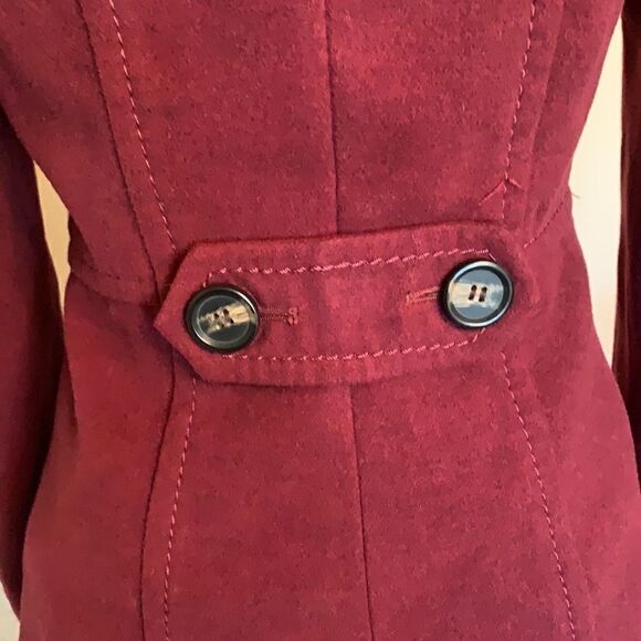 🌟HOST PICK⭐️ H&M burgundy Peacoat. - Picture 5 of 10